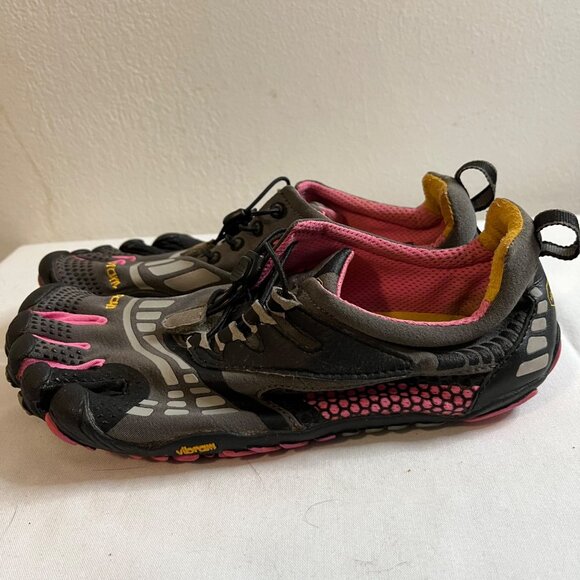 Vibram 5 FiveFingers Training Hiking Wmn's size 40 US 8.5 /9 Grey pink W3753 - Picture 7 of 12